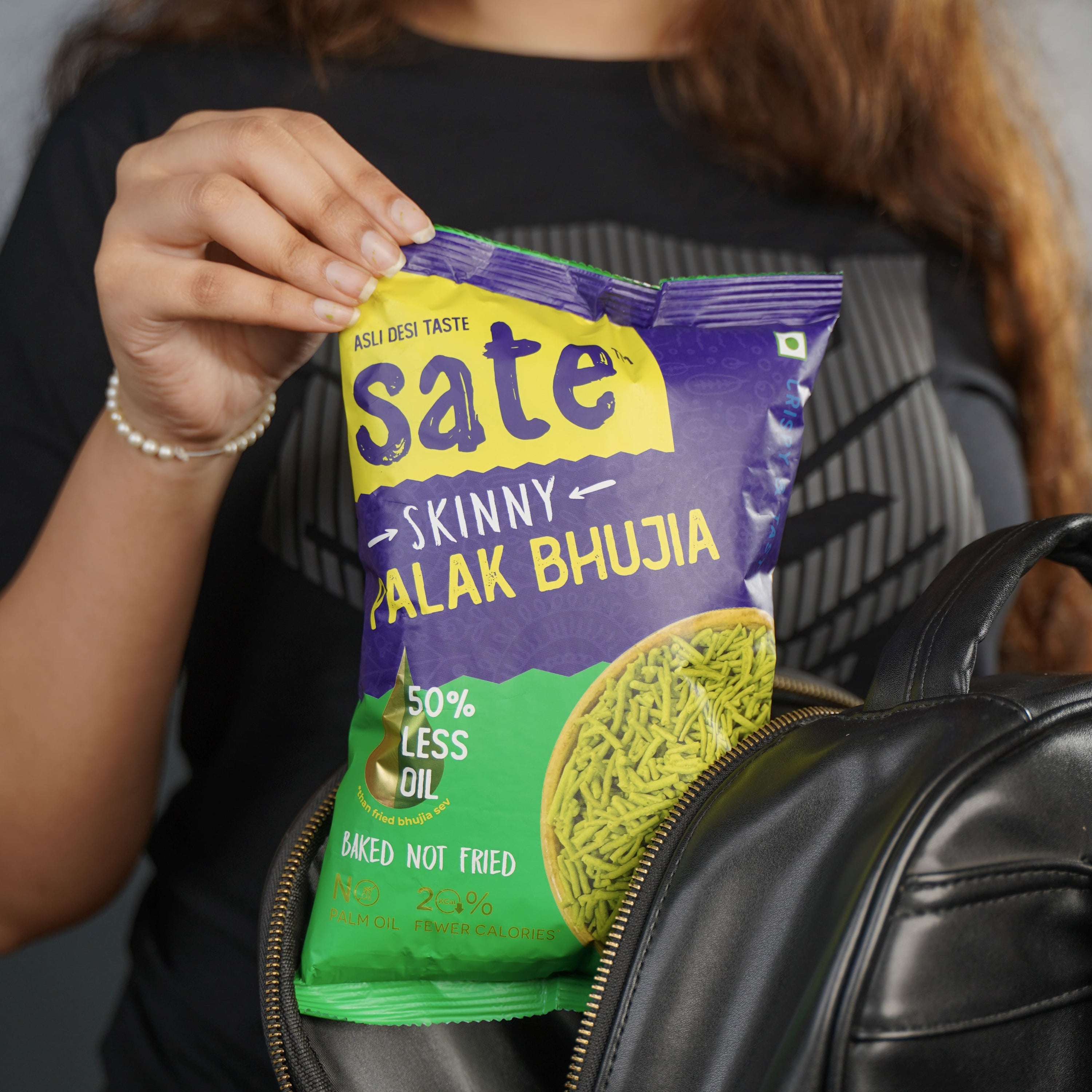 Skinny Palak Bhujia by Sate, a healthy snack with 50% less oil, high in protein, low in calories, baked not fried, perfect for evening snacks, nutritious Indian namkeen available online